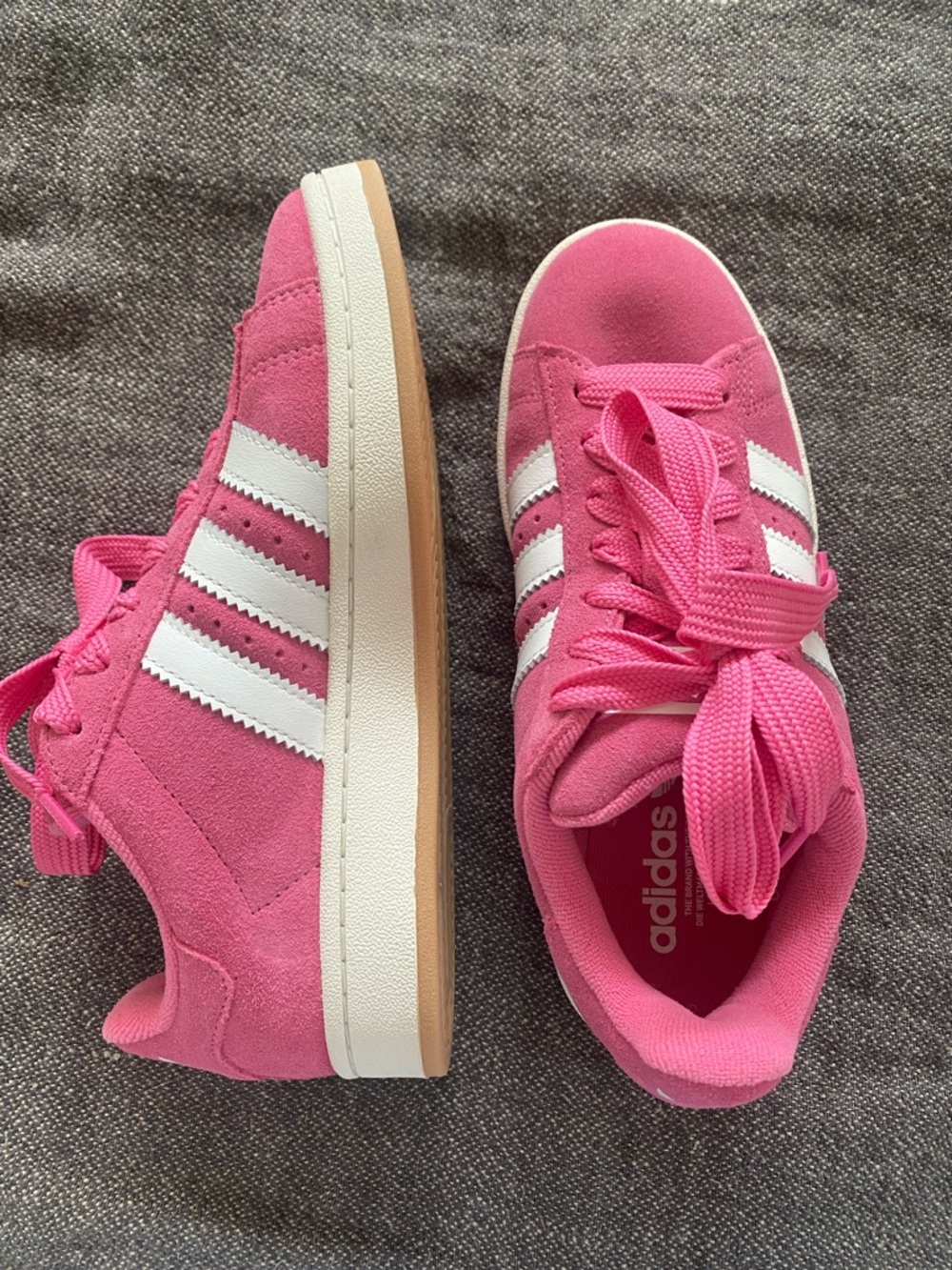 Adidas Campus pink Suede-Inspired Women's Sneakers with White Stripes. Size 7.5. - Picture 2 of 6